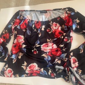 Floral off the shoulder long sleeve top